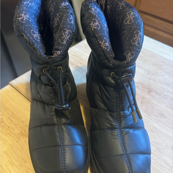 Guess Womens Leeda 2 Cold Weather Snow Winter & Snow Boots. NO BOX!!! - Picture 2 of 5